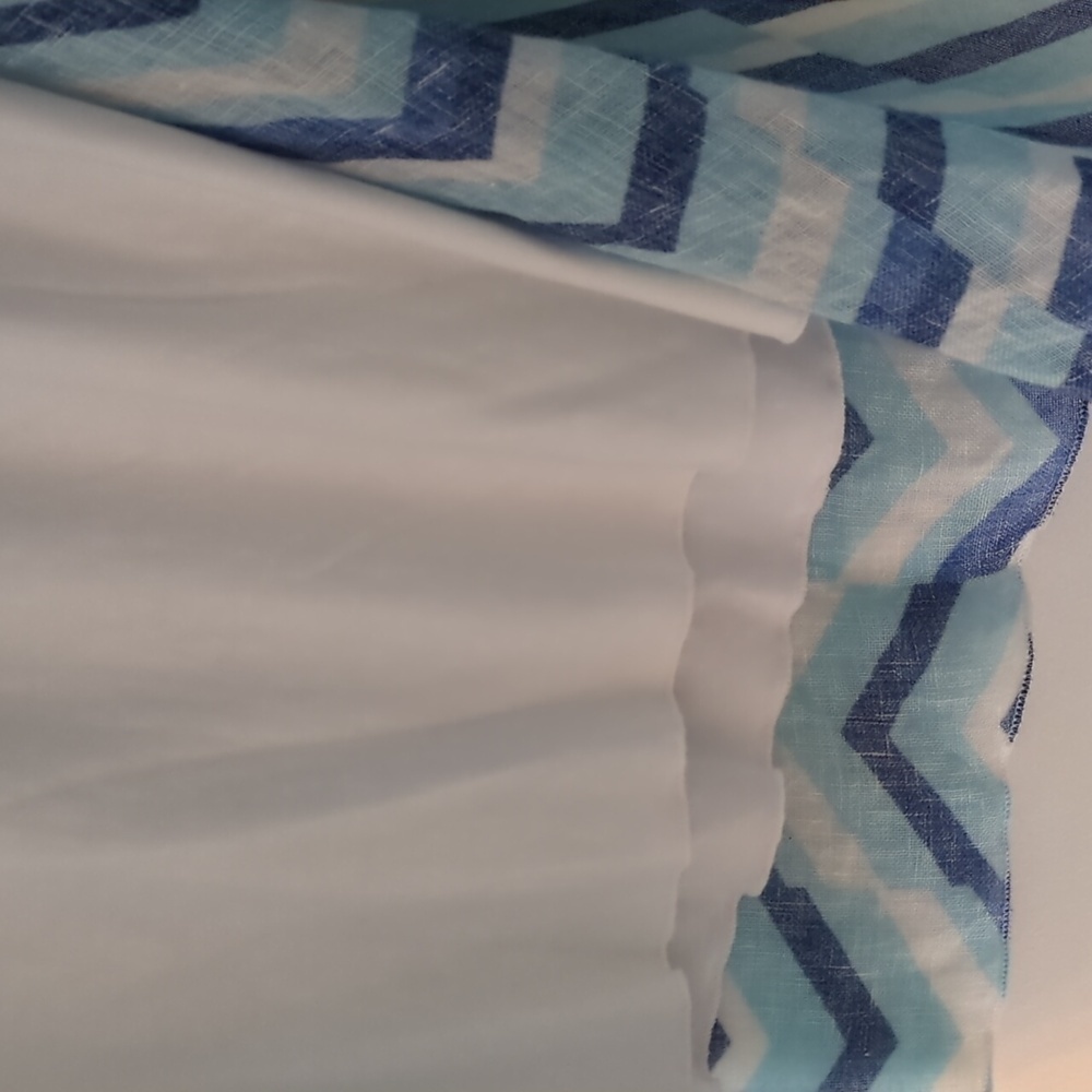 Chevron Patterned Blue & White Mediterranean Line… - image 4